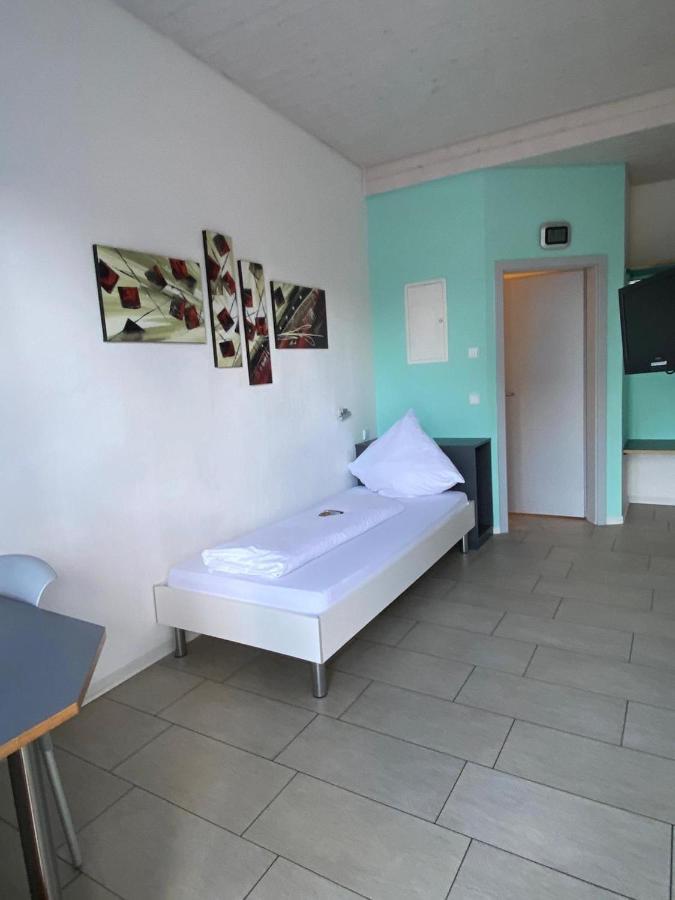 Sport Arena Hotel Валдсхут-Тинген Екстериор снимка